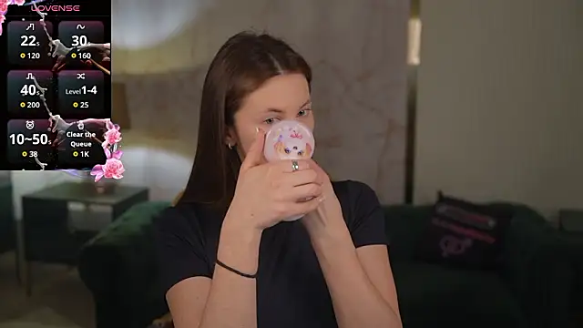 Julia  Star  online show from 03-25-26, 07:31