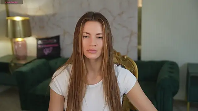 Julia  Star  online show from 05-26-26, 08:10