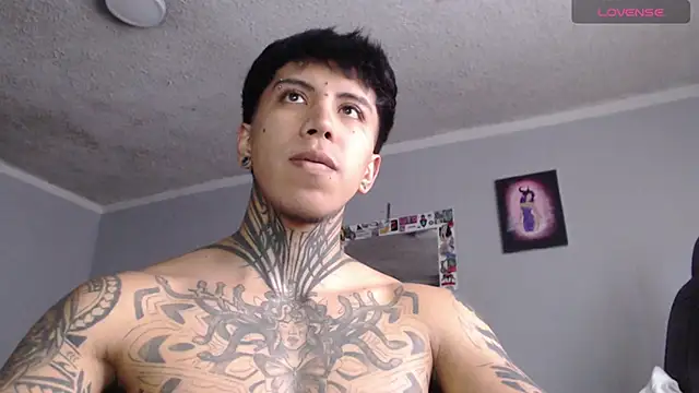 Nickhot0609 online show from 01-15-25, 10:13