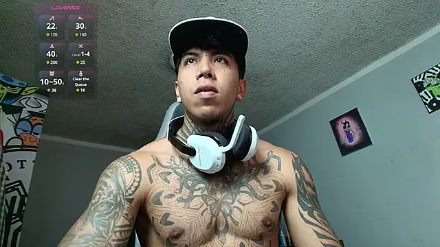 Nickhot0609 online show from 10-19-25, 07:25