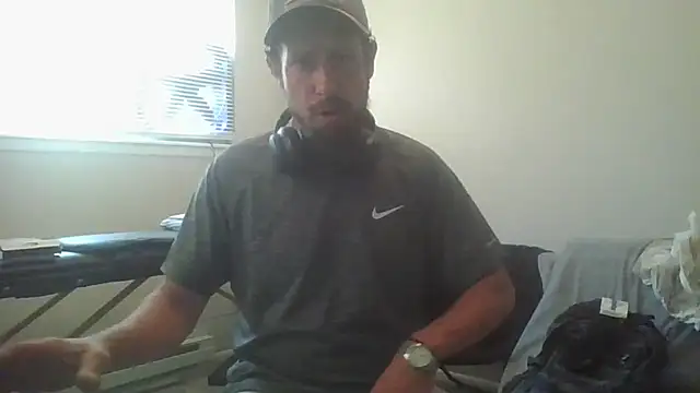 Snapshot of axelongshaft69 chatting on 07-20-26, 12:29 axelongshaft69 online show from 07-20-26, 12:29