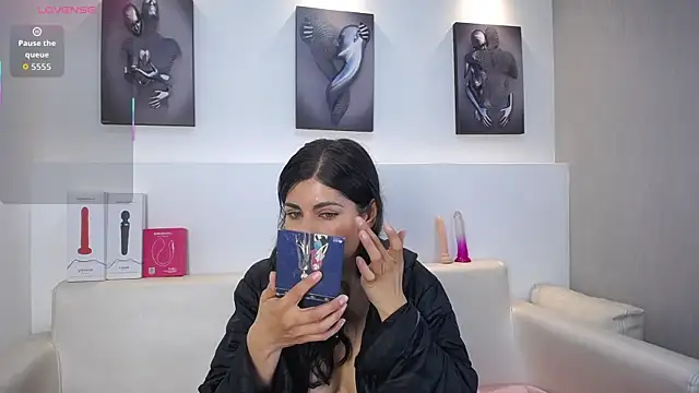 Snapshot of Melodi_Roux chatting on 01-07-26, 01:24 Melodi Roux online show from 01-07-26, 01:24