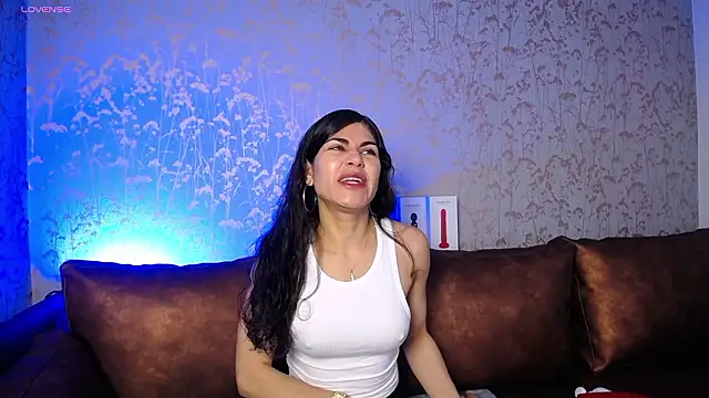 Snapshot of Melodi_Roux chatting on 03-23-26, 01:37 Melodi Roux online show from 03-23-26, 01:37