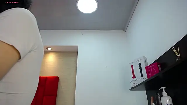 Snapshot of Melodi_Roux chatting on 03-24-26, 01:16 Melodi Roux online show from 03-24-26, 01:16