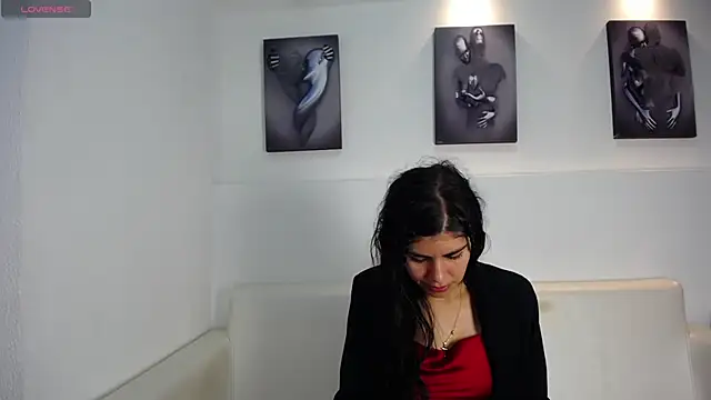 Snapshot of Melodi_Roux chatting on 04-06-26, 01:45 Melodi Roux online show from 04-06-26, 01:45