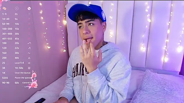 Snapshot of kiing_azahell chatting on 03-18-25, 05:09 kiing azahell online show from 03-18-25, 05:09