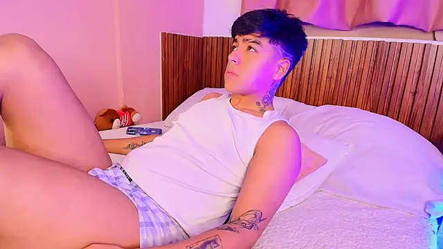 Snapshot of kiing_azahell chatting on 11-15-25, 03:26 kiing azahell online show from 11-15-25, 03:26