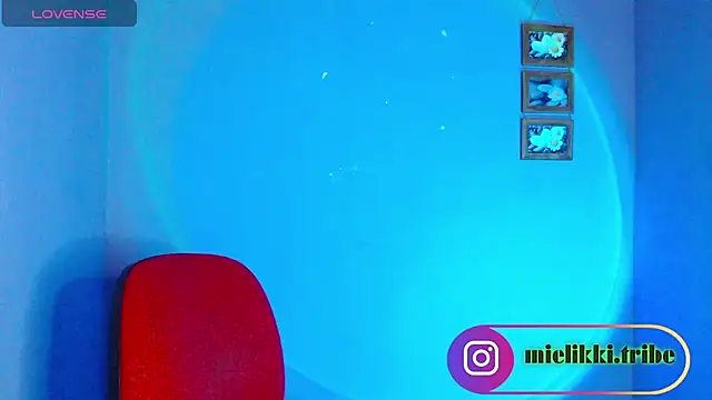 Snapshot of mielikki001 chatting on 12-21-24, 06:41 mielikki001 online show from 12-21-24, 06:41