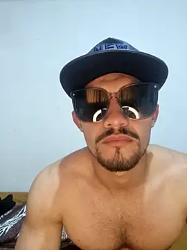 Snapshot of coqueto1210 chatting on 09-15-25, 07:58 coqueto1210 online show from 09-15-25, 07:58