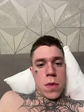 Snapshot of adolf_loo chatting on 12-27-24, 04:58 adolf loo online show from 12-27-24, 04:58