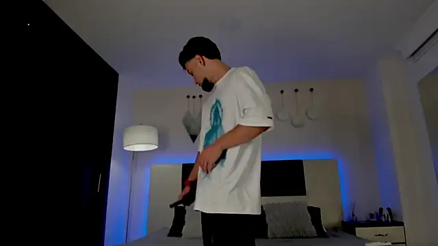 Snapshot of MattDevon chatting on 01-06-26, 04:49 MattDevon online show from 01-06-26, 04:49