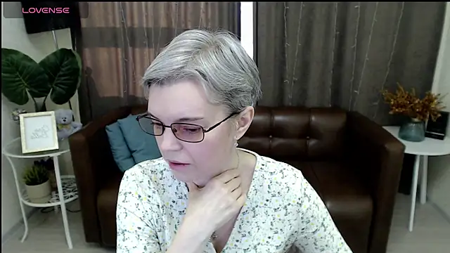 Cutie Erikaa1 online show from 01-22-25, 05:48