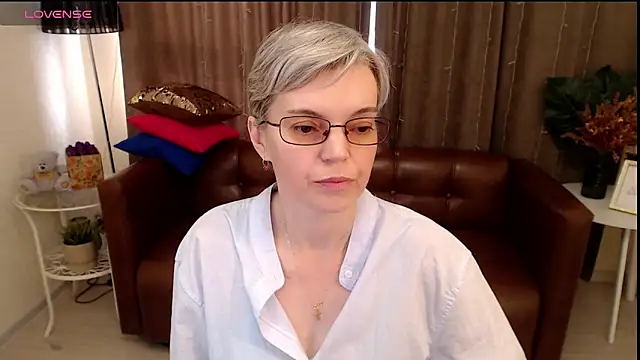 Cutie Erikaa1 online show from 03-06-25, 05:35