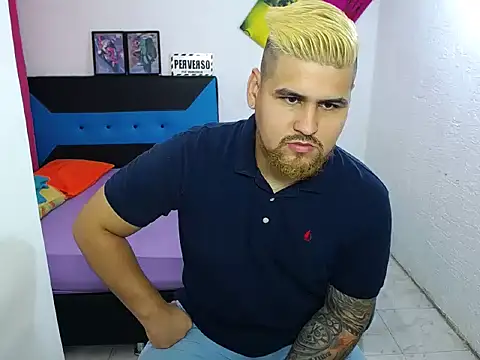 Snapshot of pitbullveryhot chatting on 12-04-24, 02:04 pitbullveryhot online show from 12-04-24, 02:04