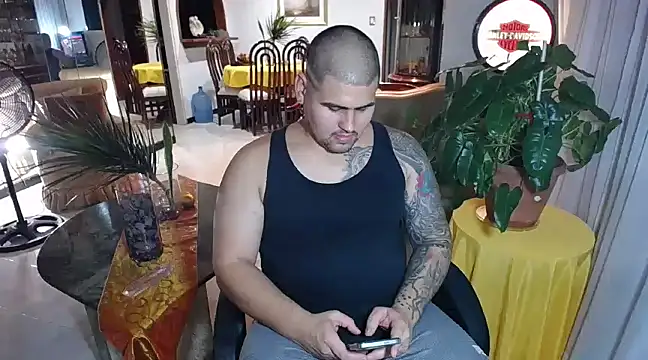 Snapshot of pitbullveryhot chatting on 02-08-25, 02:47 pitbullveryhot online show from 02-08-25, 02:47