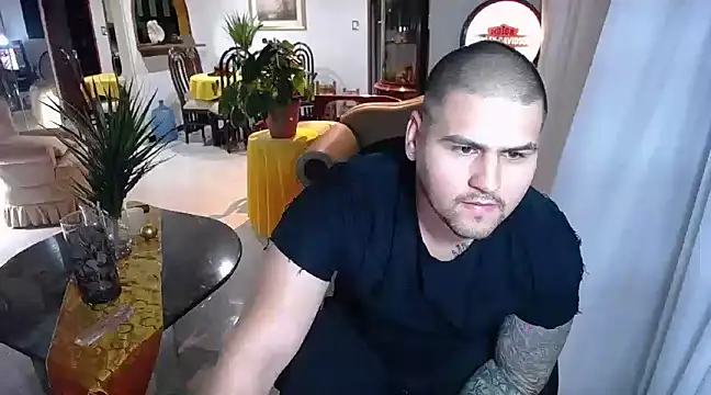 Snapshot of pitbullveryhot chatting on 02-09-25, 04:57 pitbullveryhot online show from 02-09-25, 04:57