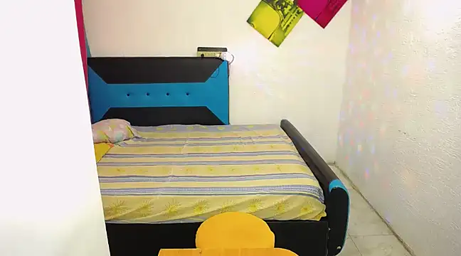 Snapshot of pitbullveryhot chatting on 03-19-25, 06:12 pitbullveryhot online show from 03-19-25, 06:12