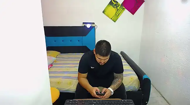 Snapshot of pitbullveryhot chatting on 03-20-25, 11:56 pitbullveryhot online show from 03-20-25, 11:56