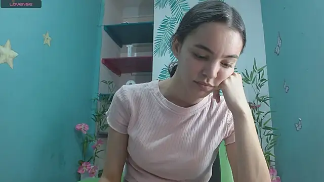 Mia-kalinfa online show from 12-30-24, 06:27