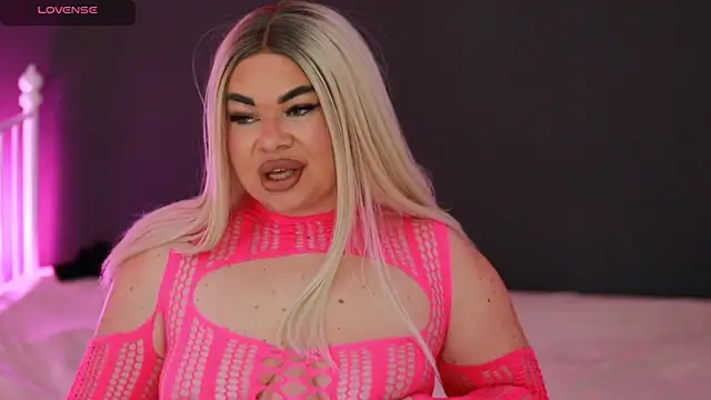 Snapshot of MissLilaa chatting on 12-20-24, 04:46 MissLilaa online show from 12-20-24, 04:46