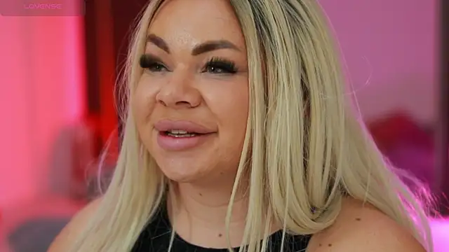 Snapshot of MissLilaa chatting on 02-22-25, 08:31 MissLilaa online show from 02-22-25, 08:31