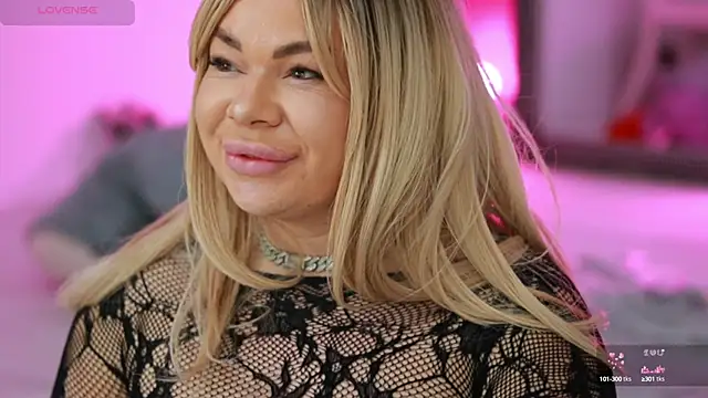 Snapshot of MissLilaa chatting on 03-22-25, 08:48 MissLilaa online show from 03-22-25, 08:48