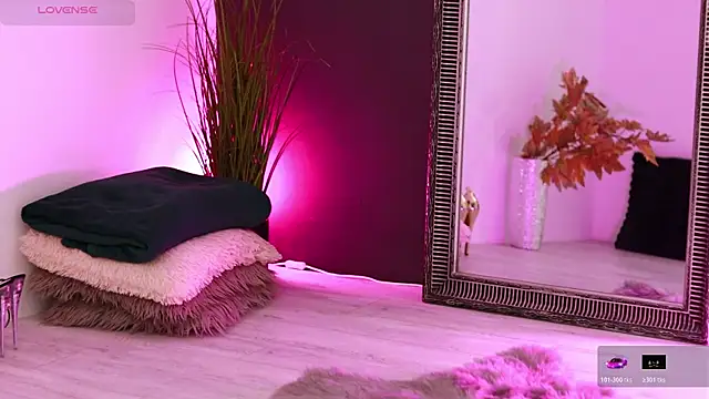 Snapshot of MissLilaa chatting on 10-25-25, 03:51 MissLilaa online show from 10-25-25, 03:51