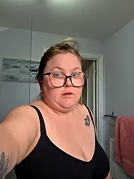 Tallulah-mae-xoxox online show from 04-12-26, 02:11