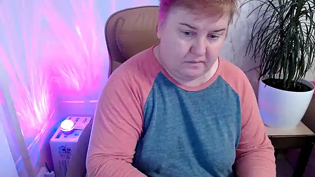 Snapshot of Limonka-Fire chatting on 01-15-25, 07:48 Limonka-Fire online show from 01-15-25, 07:48