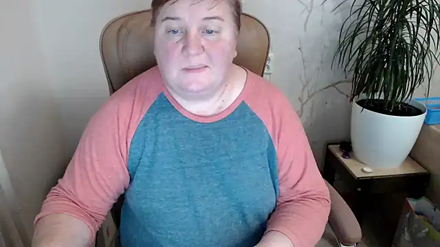 Snapshot of Limonka-Fire chatting on 01-17-25, 04:47 Limonka-Fire online show from 01-17-25, 04:47