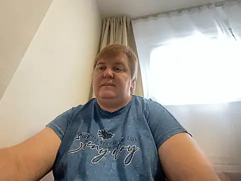 Snapshot of Limonka-Fire chatting on 02-07-25, 12:28 Limonka-Fire online show from 02-07-25, 12:28
