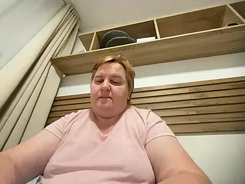 Snapshot of Limonka-Fire chatting on 02-16-25, 08:11 Limonka-Fire online show from 02-16-25, 08:11