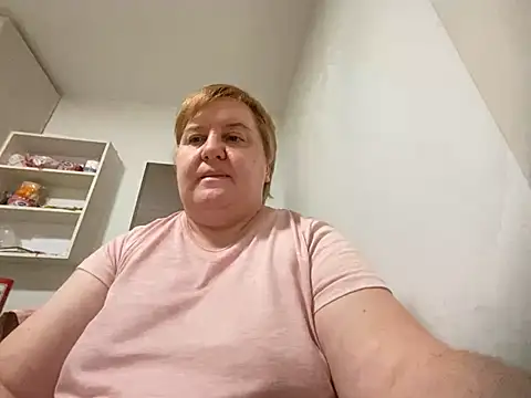 Snapshot of Limonka-Fire chatting on 02-17-25, 08:52 Limonka-Fire online show from 02-17-25, 08:52