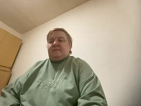 Snapshot of Limonka-Fire chatting on 02-17-25, 06:15 Limonka-Fire online show from 02-17-25, 06:15