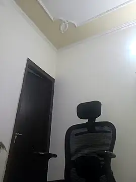 Snapshot of Archi-07 chatting on 03-17-25, 05:49 Archi-07 online show from 03-17-25, 05:49