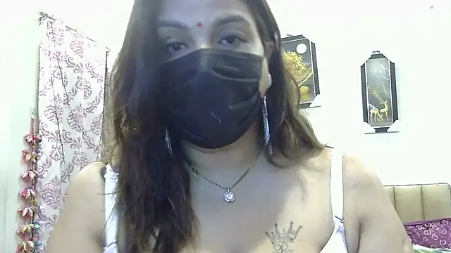 Snapshot of Archi-07 chatting on 06-29-26, 10:15 Archi-07 online show from 06-29-26, 10:15