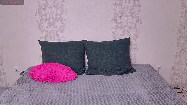 Moonlight Jasmine online show from 04-08-26, 01:05