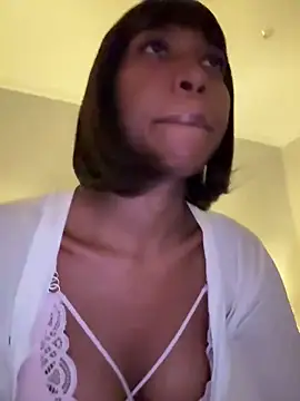 IamCrystal2 online show from 01-03-25, 06:46