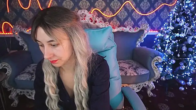 Roxy Rayy online show from 01-15-25, 09:45