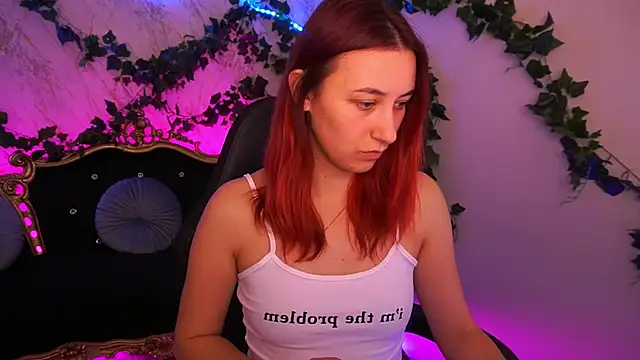 Roxy Rayy online show from 11-17-25, 03:07