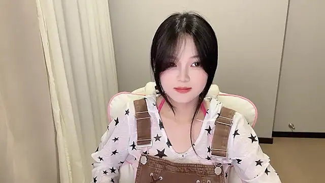 Snapshot of max688 chatting on 04-01-26, 12:28 max688 online show from 04-01-26, 12:28