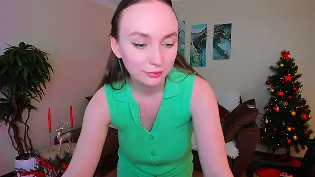 Snapshot of TrueReincarnation chatting on 01-16-25, 10:32 TrueReincarnation online show from 01-16-25, 10:32