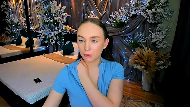 Snapshot of TrueReincarnation chatting on 03-03-25, 10:10 TrueReincarnation online show from 03-03-25, 10:10