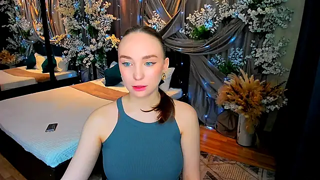 Snapshot of TrueReincarnation chatting on 03-04-25, 04:09 TrueReincarnation online show from 03-04-25, 04:09