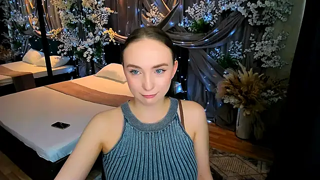 Snapshot of TrueReincarnation chatting on 03-15-25, 01:18 TrueReincarnation online show from 03-15-25, 01:18