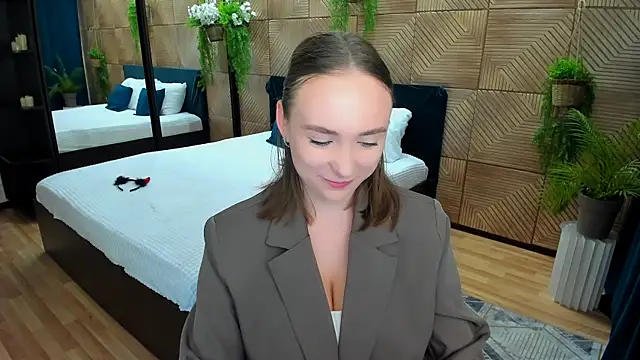 Snapshot of TrueReincarnation chatting on 09-19-25, 04:07 TrueReincarnation online show from 09-19-25, 04:07