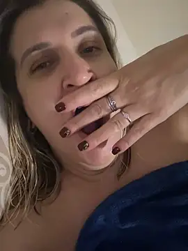 Snapshot of Bia_sexynovaes chatting on 11-08-25, 02:12 Bia sexynovaes online show from 11-08-25, 02:12