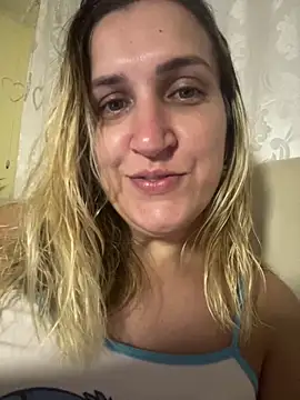 Snapshot of Bia_sexynovaes chatting on 02-06-26, 11:41 Bia sexynovaes online show from 02-06-26, 11:41