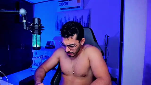 BrunoD31 online show from 11-02-25, 04:04