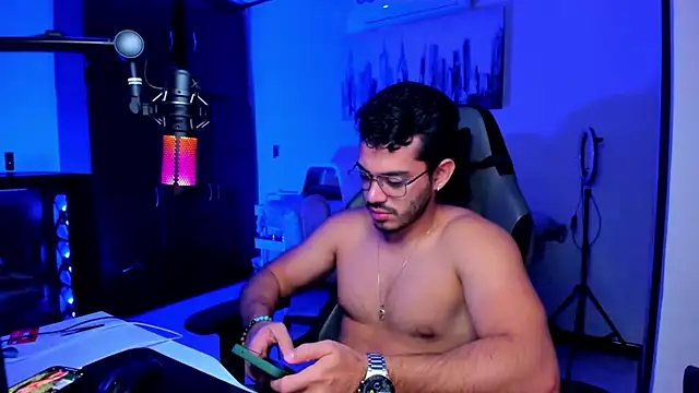 BrunoD31 online show from 11-17-25, 03:45